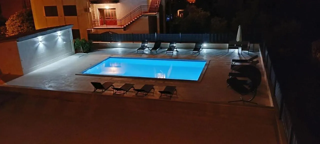 Apartment In Seget Vranjica With Sea View, Balcony, Air Conditioning, Wifi 5142-1